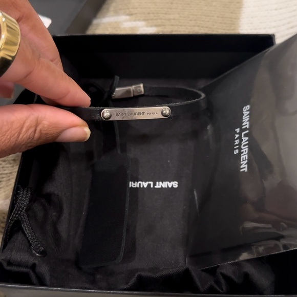 NEW SAINT LAURENT ID PLAQUE BRACELET IN LEATHER -Large - Picture 2 of 5